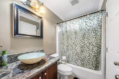 12127 W Marsham Circle, Houston, TX 77066 - Photo 9