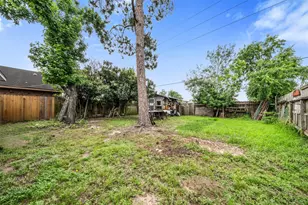 12127 W Marsham Cir, Houston, TX 77066 - Photo 15