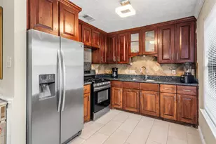 12127 W Marsham Cir, Houston, TX 77066 - Photo 5