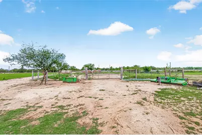12893 Fm 1887 Road, Hempstead, TX 77445 - Photo 11