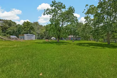 1316 N Main Street, Highlands, TX 77562 - Photo 25