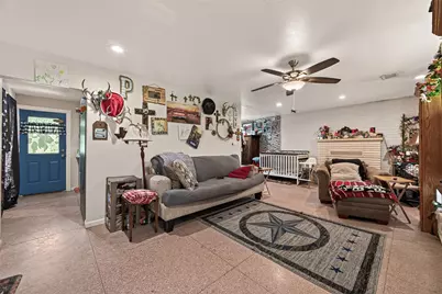 1316 N Main Street, Highlands, TX 77562 - Photo 7