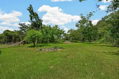 1316 N Main Street, Highlands, TX 77562 - Photo 23