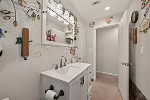1316 N Main St, Highlands, TX 77562 - Photo 17