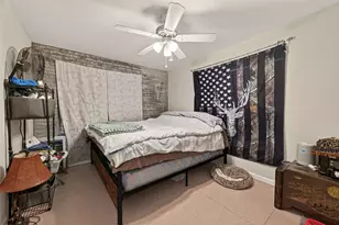 1316 N Main St, Highlands, TX 77562 - Photo 15