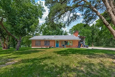 1316 N Main Street, Highlands, TX 77562 - Photo 1