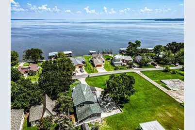 180 W Lake Circle, Point Blank, TX 77364 - Photo 1