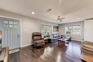 3906 Beggs St, Houston, TX 77009 - Photo 5