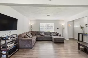 4502 Sage Cir, Baytown, TX 77521 - Photo 7