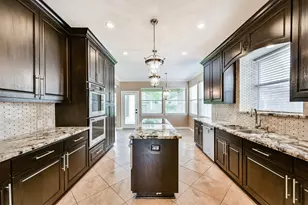 2422 Kinsdale Ave, Dickinson, TX 77539 - Photo 13