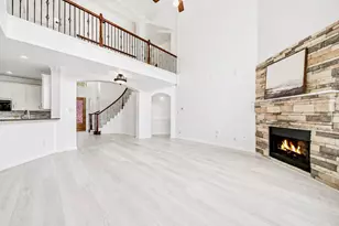 18431 W Laura Shore Dr, Cypress, TX 77433 - Photo 7
