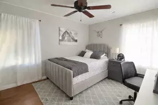 9535 Meadowbriar Ln, Houston, TX 77063 - Photo 11