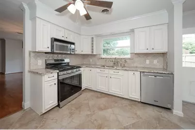 9535 Meadowbriar Lane, Houston, TX 77063 - Photo 9