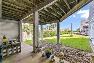 8111 Broadway St, Galveston, TX 77554 - Photo 45
