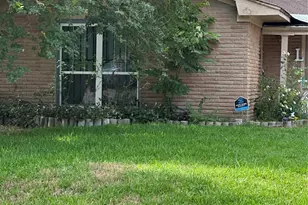 3719 Heatherbrook Dr, Houston, TX 77045 - Photo 13