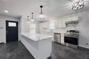 11850 Greencanyon Dr, Houston, TX 77044 - Photo 9