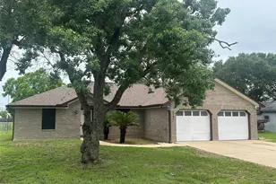 7210 Mikes, Wallis, TX 77485 - Photo 3