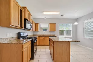 16119 Gavin Ln, Houston, TX 77049 - Photo 7