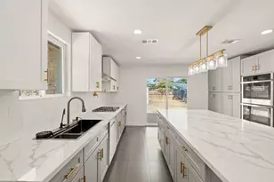 5902 Reamer St, Houston, TX 77074 - Photo 9