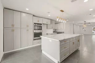 5902 Reamer St, Houston, TX 77074 - Photo 13