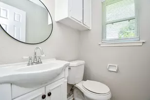 922 Bacliff Dr, Bacliff, TX 77518 - Photo 31