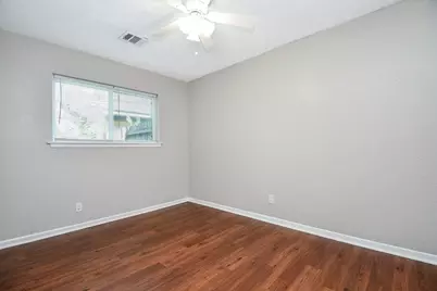 922 Bacliff Drive, Bacliff, TX 77518 - Photo 19