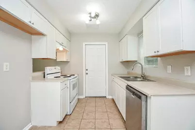 922 Bacliff Drive, Bacliff, TX 77518 - Photo 15