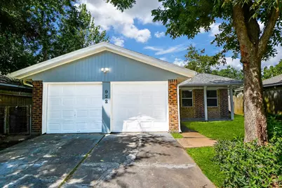922 Bacliff Drive, Bacliff, TX 77518 - Photo 5
