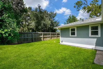 922 Bacliff Drive, Bacliff, TX 77518 - Photo 33