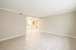 11609 Chimney Rock Rd, Houston, TX 77035 - Photo 3