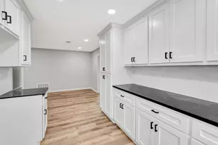 704 Teabury Ave, Pasadena, TX 77503 - Photo 17