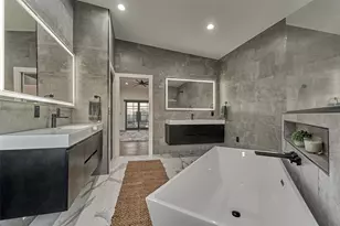 12870 Pelican Island Dr, Willis, TX 77318 - Photo 33