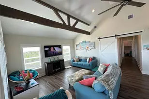 911 S Tinkle Ln, Crystal Beach, TX 77650 - Photo 25