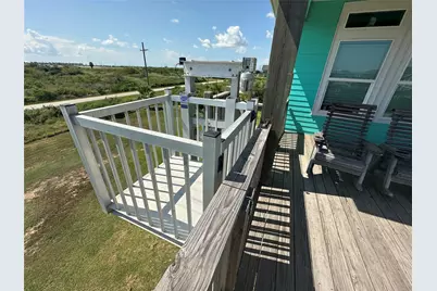 911 S Tinkle Lane, Crystal Beach, TX 77650 - Photo 15