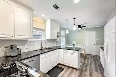 13934 Saint Marys Lane, Houston, TX 77079 - Photo 9