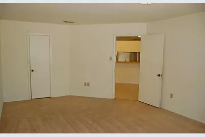 15926 Pfeiffer Drive, Houston, TX 77082 - Photo 11