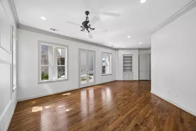 33 W Broad Oaks Drive, Houston, TX 77056 - Photo 13