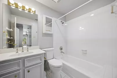 33 W Broad Oaks Drive, Houston, TX 77056 - Photo 31