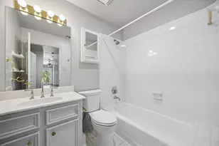 33 W Broad Oaks Dr, Houston, TX 77056 - Photo 31