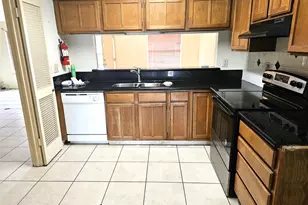 8215 Summer Quail Dr, Houston, TX 77489 - Photo 11