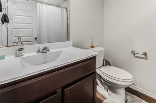 927 Petunia Falls Ln, Rosharon, TX 77583 - Photo 17