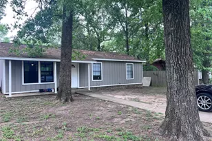 444 Stevens Ln, Livingston, TX 77351 - Photo 3