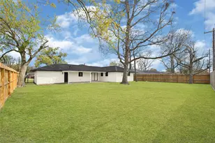 8931 Blankenship Dr, Houston, TX 77080 - Photo 23