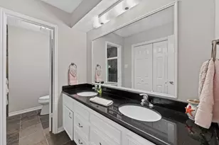 12102 Cherry Point Dr, Mont Belvieu, TX 77535 - Photo 19
