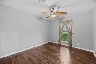 12102 Cherry Point Dr, Mont Belvieu, TX 77535 - Photo 21