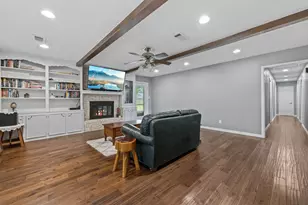 12102 Cherry Point Dr, Mont Belvieu, TX 77535 - Photo 5