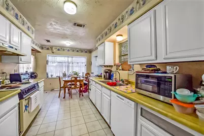 5314 Moonshadows Drive, Humble, TX 77346 - Photo 11