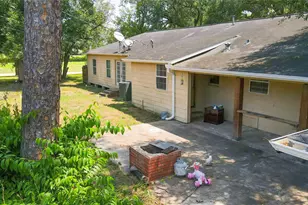 321 Circle Dr, Wharton, TX 77488 - Photo 47