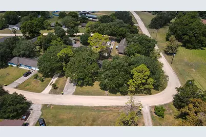 321 Circle Drive, Wharton, TX 77488 - Photo 27