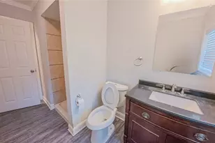 321 Circle Dr, Wharton, TX 77488 - Photo 5